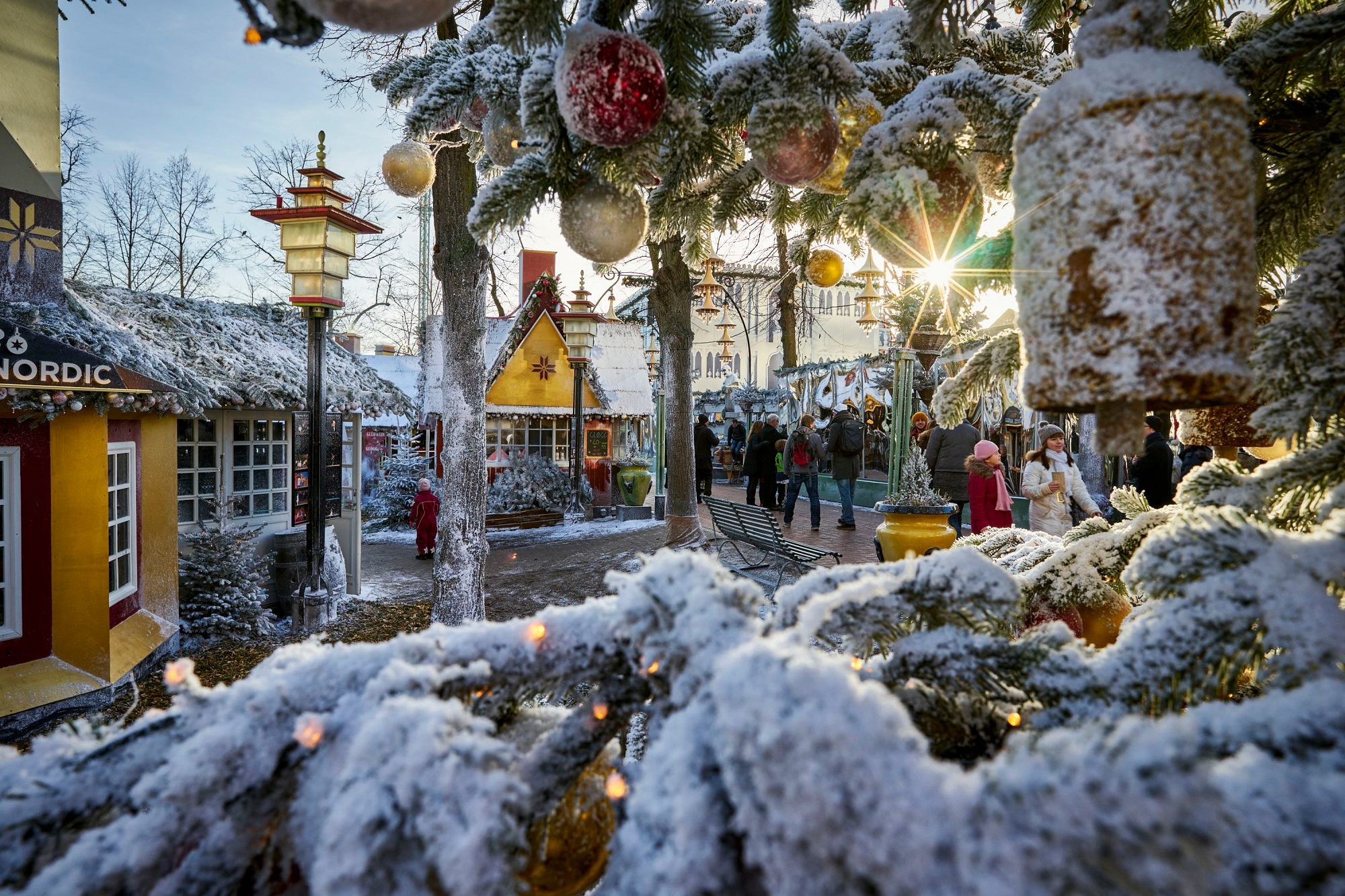 Rundt og rundt Lav Samtykke Jul for børn: Så vild er Jul i Tivoli - med masser af julelys og julekugler!